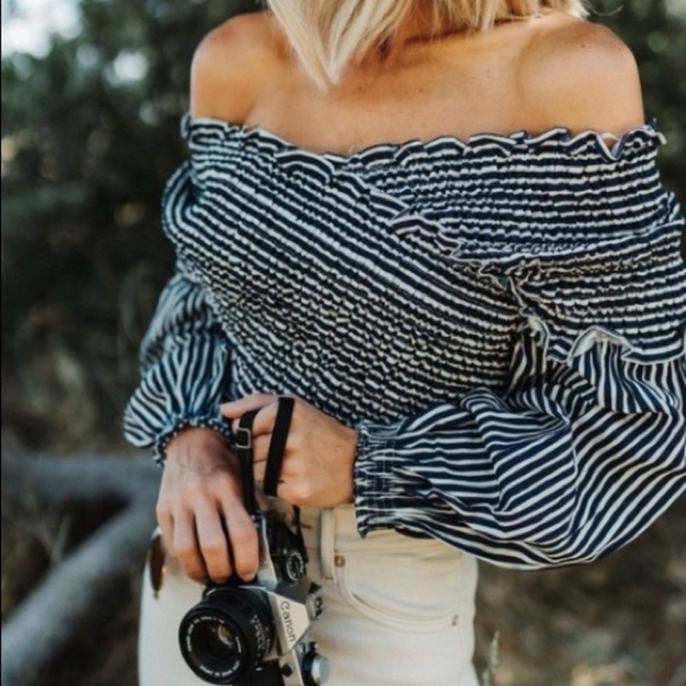 Off the shoulder smocked navy stripe Zara top Medium
